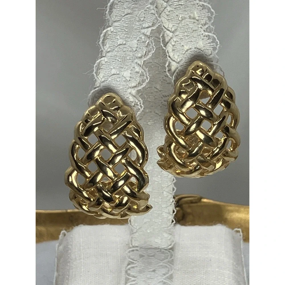 Vtg Gold Tone Basket Weave Earrings Post Bold Old Money Luxury Statement Estate